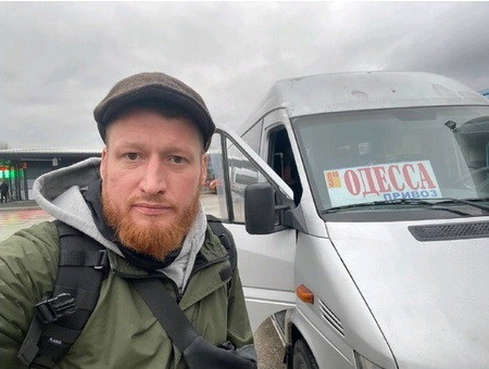 Фиаско российского блогера: в Кишиневе задержали сочинителя фейков об Украине