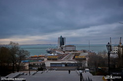 Одесский порт не замерзает и в морозы (ФОТО, ВИДЕО)