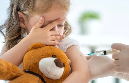 Вакцинация от «ковид»: в Великобритании разрешили прививать детей с 5 лет