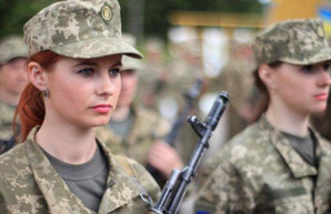 Главнокомандующий ВСУ прокомментировал о пребывании женщин на военном учете