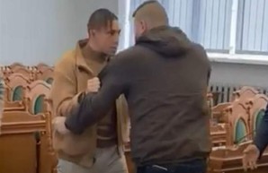 Во Львове подрались депутаты: один из них известный каратист (видео)