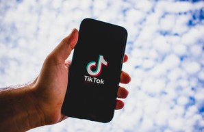 TikTok стал самым популярным сайтом в 2021 году