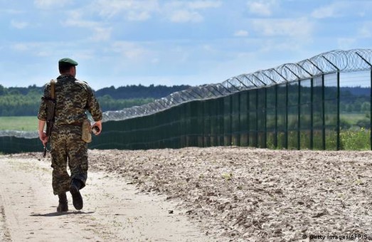 В РФ заявили, что отвели более 10 тысяч военных от границ с Украиной