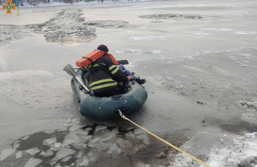 В Кировоградской области двое детей провалились под лед – они погибли