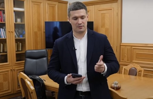 Правительство прировняло электронные водительские права, техпаспорт и студенческий билет к бумажным документам