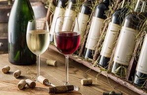 В Украине отменяются акцизные марки для вин