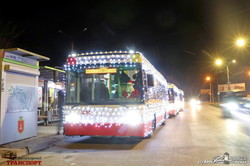 В Одессе состоялись сразу два рождественских парада электротранспорта (ВИДЕО)
