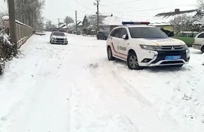В Кривом Роге женщина повесилась после самоубийства сына и попросила полицейских продать ее золото