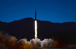 КНДР провела новый запуск ракеты в ответ на американские санкции
