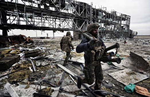 «Киборги» выстояли, не выстоял бетон: в Украине чтят память защитников ДАПа