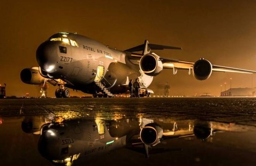 Пять самолетов C-17A Globemaster III совершили поставки оружия в Украину