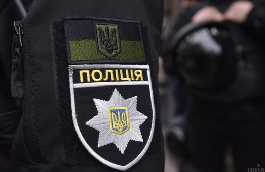 В Одессе чиновник порезал себе вены ножницами