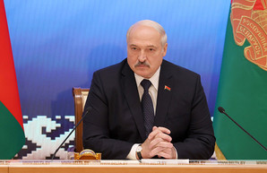«Каяться» и «вставать на колени»: Лукашенко обратился к оппозиции