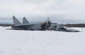 Российский истребитель развалился на части прямо на аэродроме