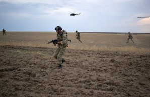 В Украине срочную службу заменят военными курсами, - Резников