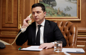 Зеленский дал депутатам сутки на возвращение из-за границы