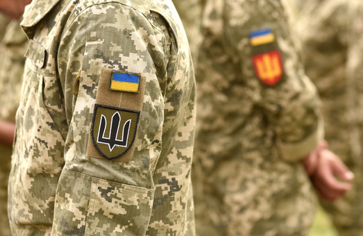 Военным в Украине поднимут зарплаты: когда и на сколько?