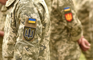 Военным в Украине поднимут зарплаты: когда и на сколько?