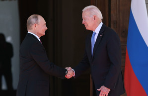 Путин и Байден примут участие в саммите по безопасности Макрона