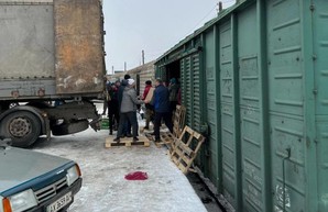 В Харьков пришло 24 вагона гуманитарной помощи (ФОТО)