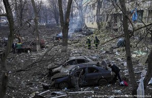 Мариуполь: 100 сброшенных на город бомб, 2187 погибших жителей