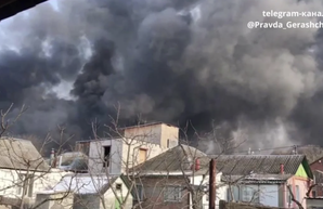 После обстрела российских войск горит рынок "Барабашово" в Харькове