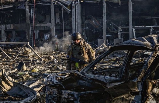 Оккупанты применили в Киеве запрещенные мировым сообществом фосфорные бомбы