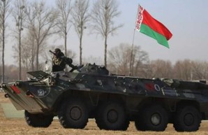 Столтенберг прокомментировал военную угрозу от Беларуси для Украины