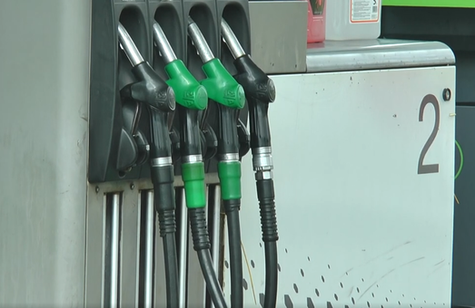 Правительство запретило АЗС повышать цены на премиальное топливо