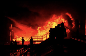 Поврежденная вражескими ракетами львовская нефтебаза горела 12 часов