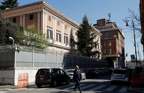 Италия выслала 30 российских дипломатов, Москва пообещала отомстить
