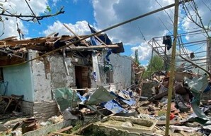 Правоохоронці показали руйнівні наслідки російських обстрілів у Харківській області